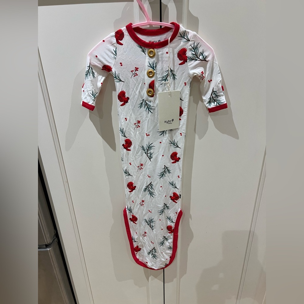 Kyte baby new Pajamas with Red Floral Design bamboo